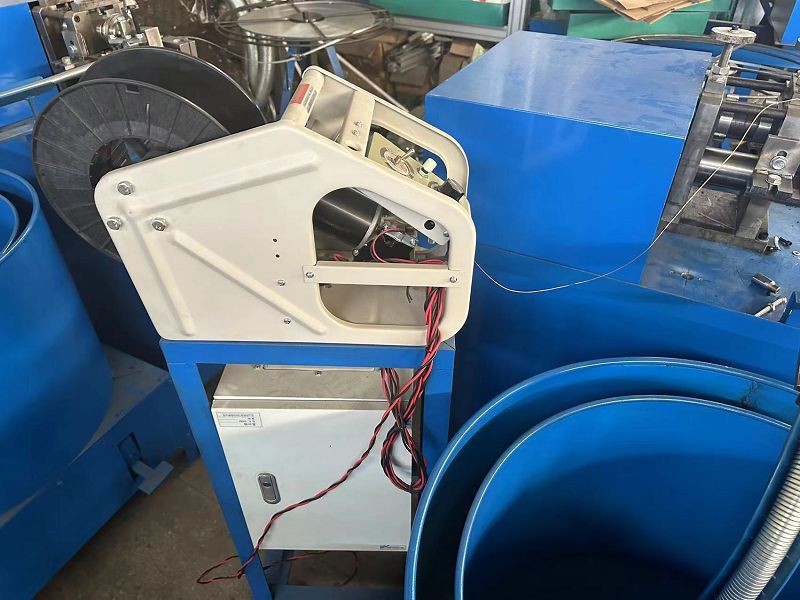 Square Lock Flexible Hose Machine