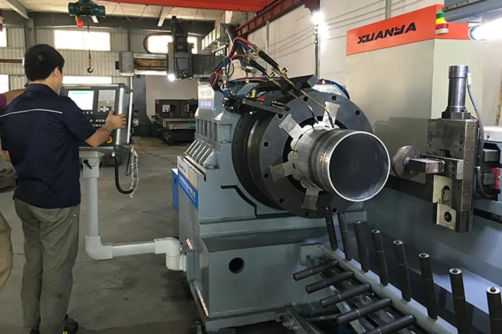 CNC Hot Heat Pipe Spinning Machine For Gas Fire Extinguisher Cylinder Bottom End Shrinking