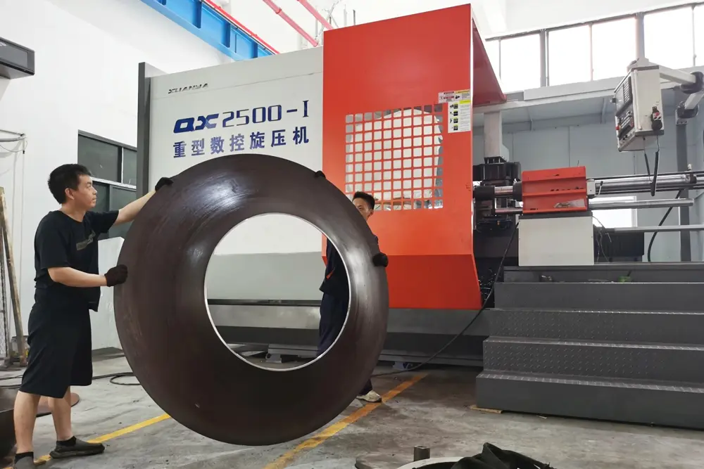 Customizable CNC Large Diameter Plate Spinning Machine For Auto & Aerospace Parts
