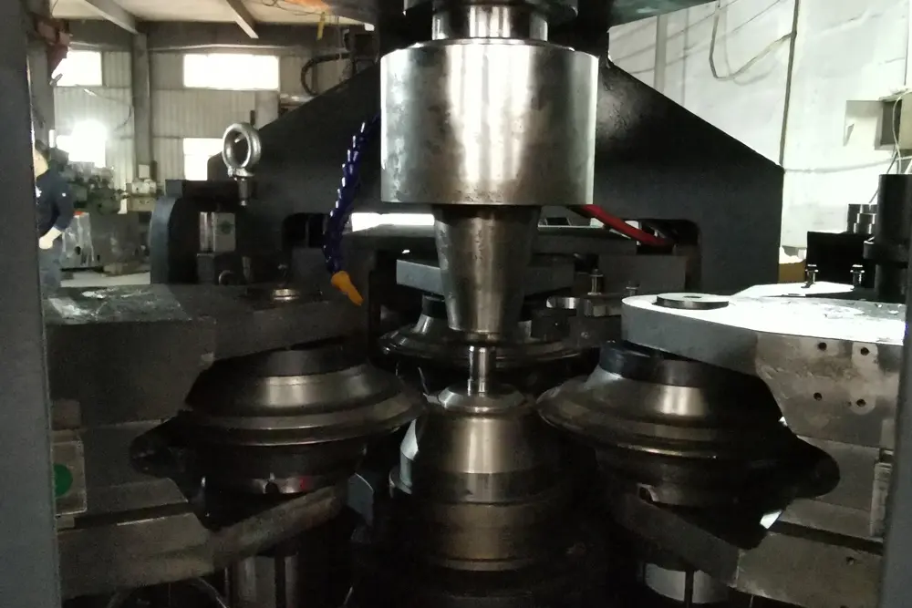 High-Precision CNC Plate Spinning Machine For Fan Cookware Hardware Kitchenware