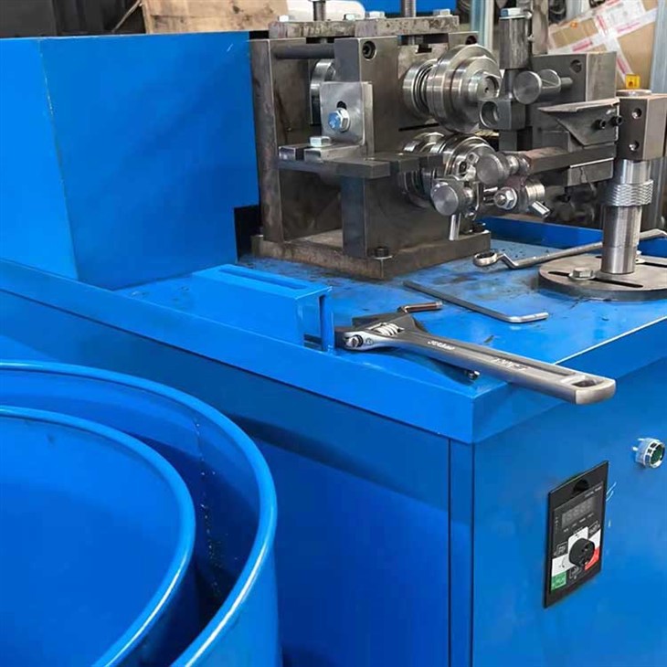 Square Lock Flexible Hose Machine